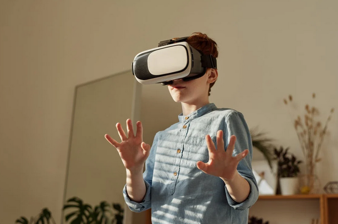 VR
